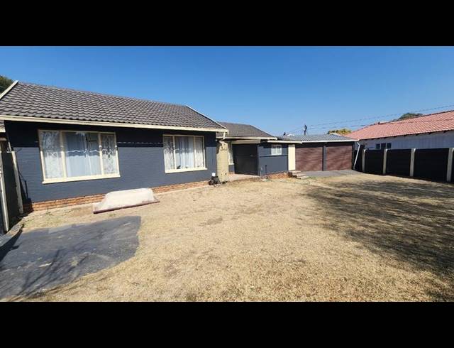 3 BEDROOM HOUSE FOR SALE IN MAYBERRY PARK